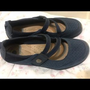 Earth Origins Blue Leather Mary Janes NWOT Sz 10